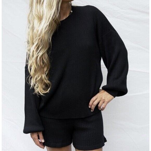 La Belle Liberte Women’s Sz M/L Black Coral Classic Sweater Made In Peru - Picture 1 of 11